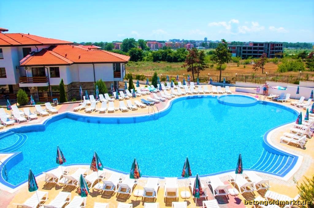 Gardenia Hills Sonnenstrand – Poolanlage Vogelperspektive, Sommer