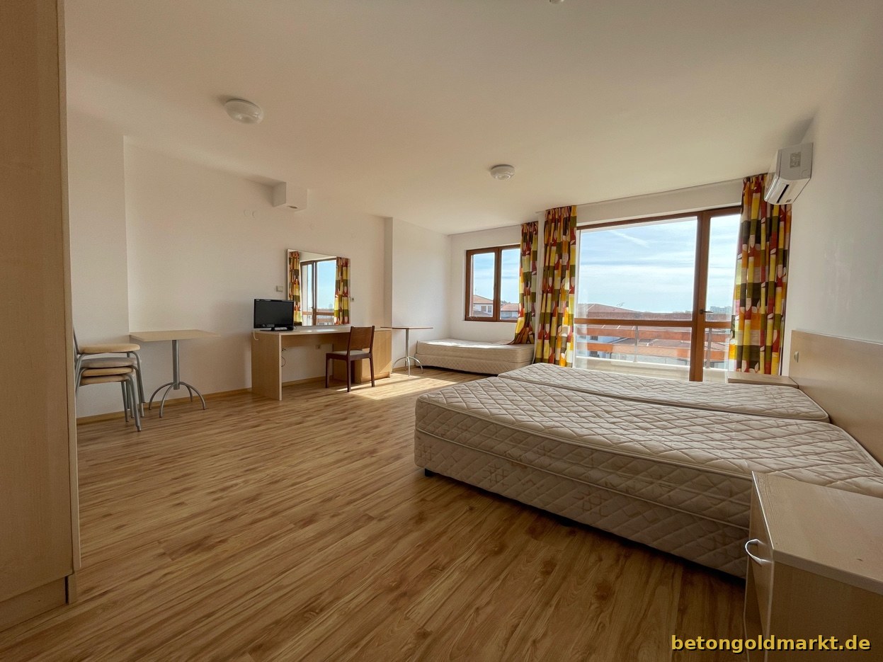 Studio A.203 – Schlafbereich, Klimaanlage, Balkonzugang