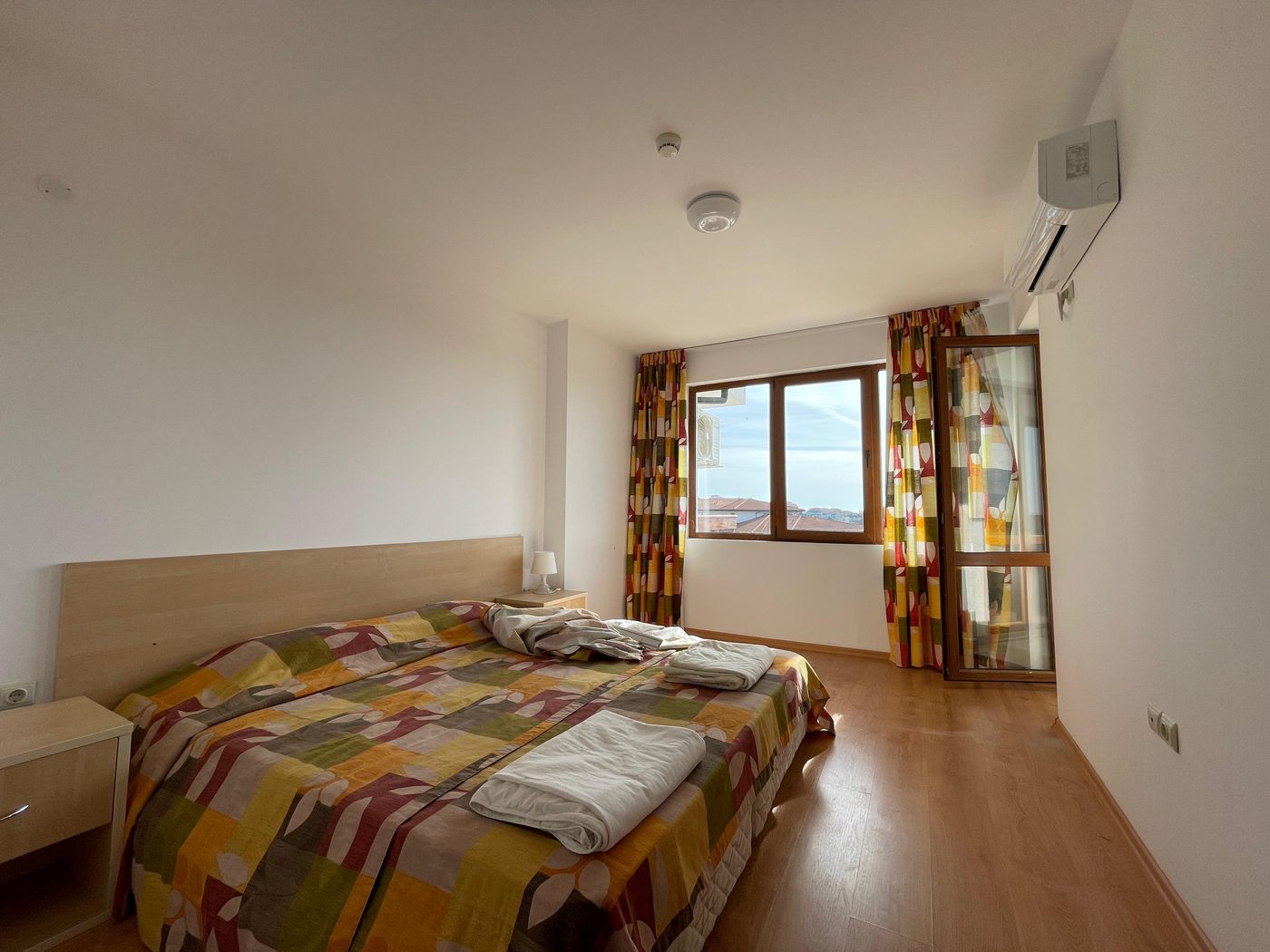 Wohnung A.204 – Schlafzimmer 1 mit Doppelbett