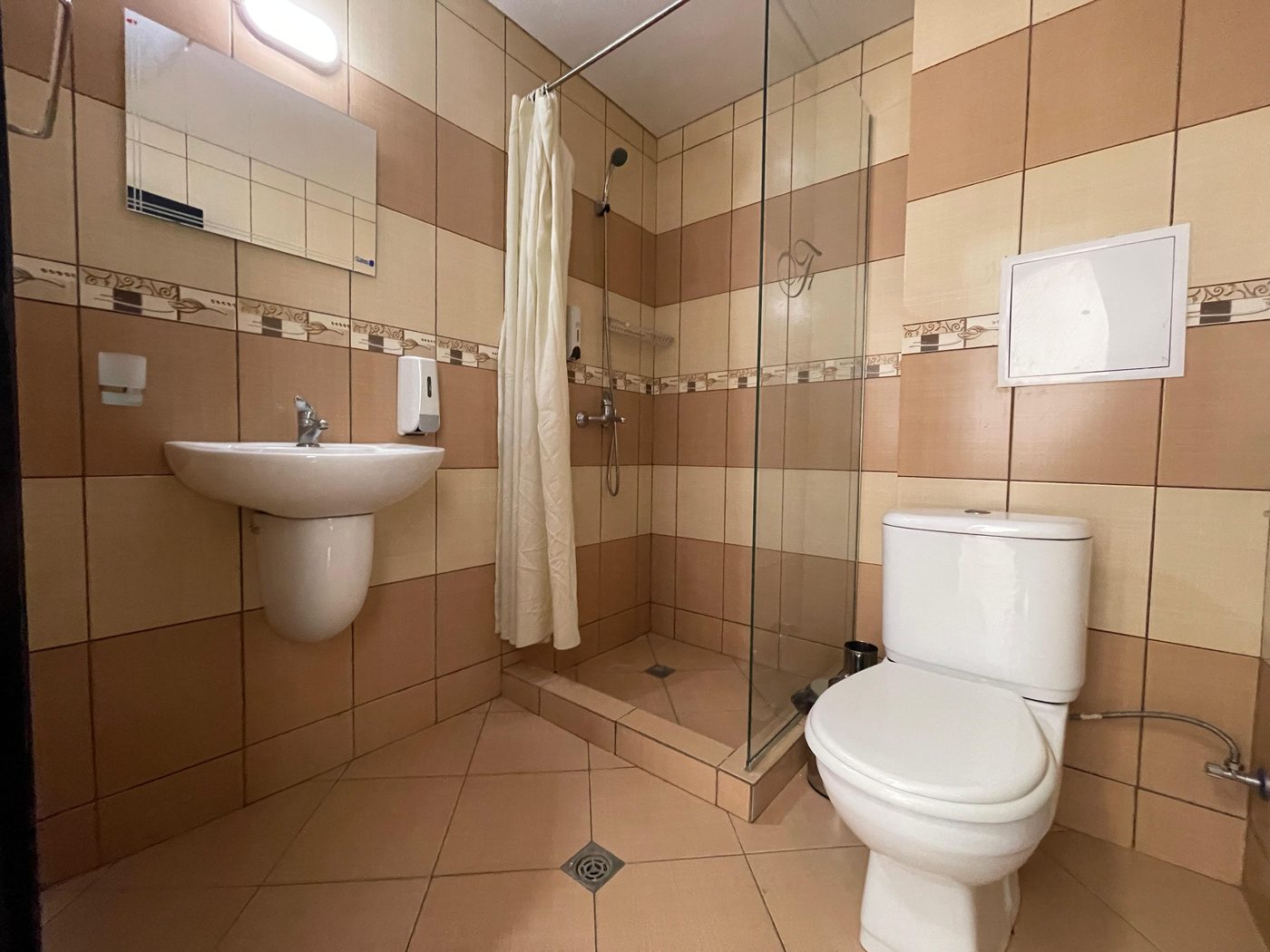 Wohnung A.204 – Badezimmer mit Dusche