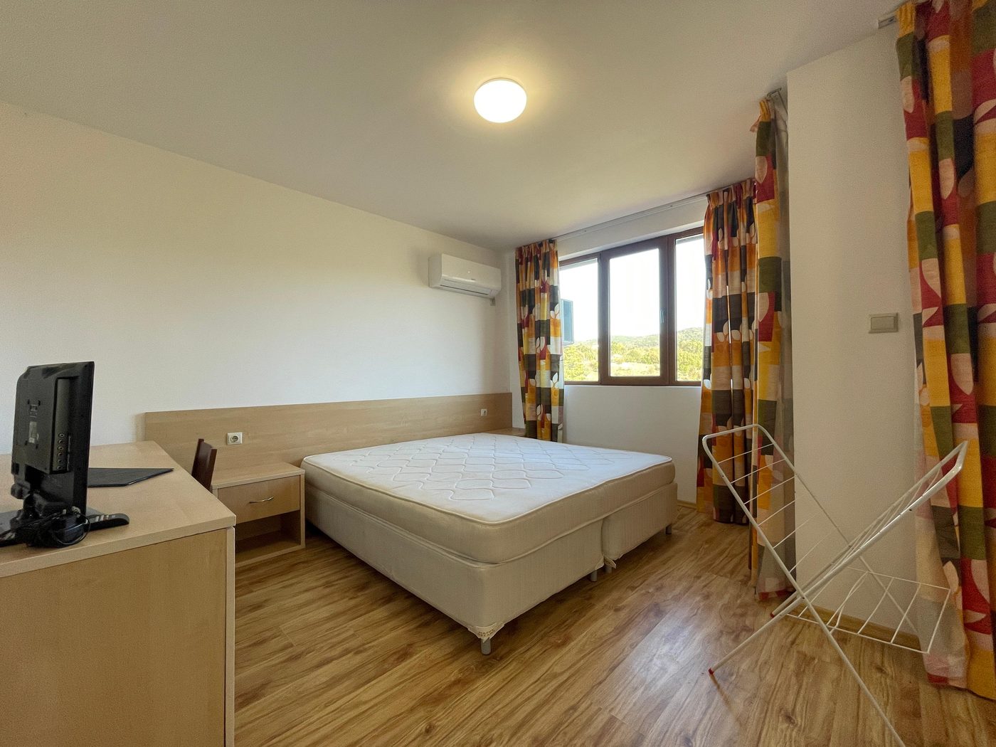 Studio B.401 – Schlafzimmer mit Doppelbett