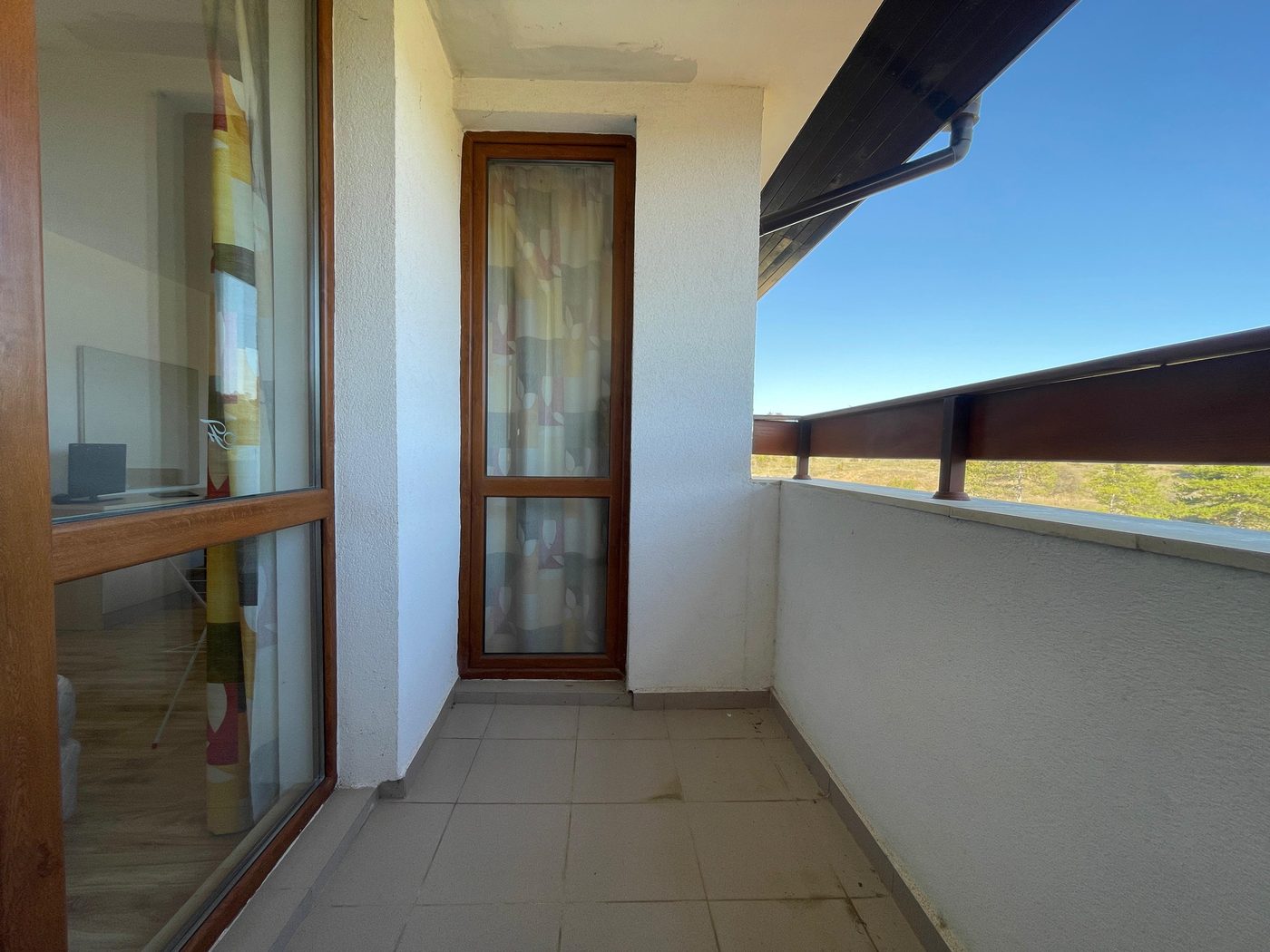 Studio B.401 – Balkon Außenansicht